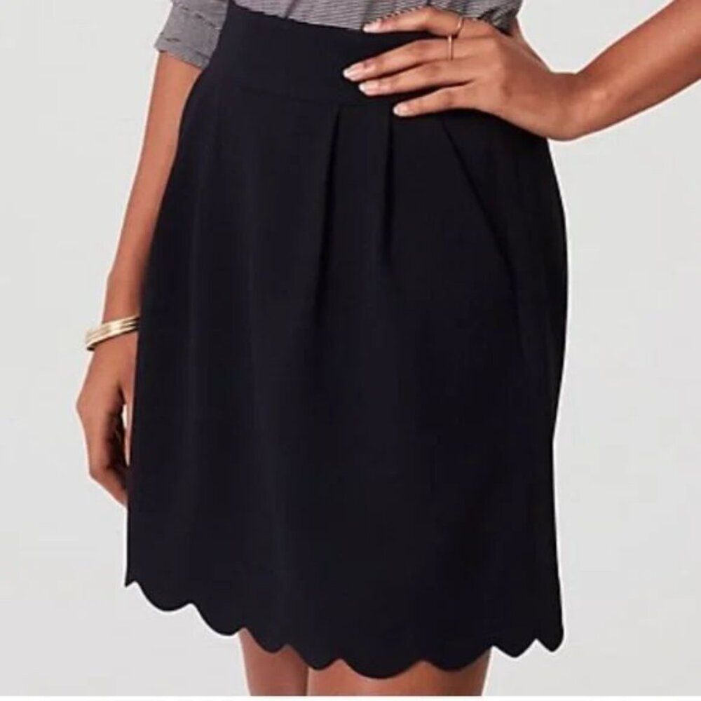 Ann Taylor LOFT Navy Scallop Skirt Size 6